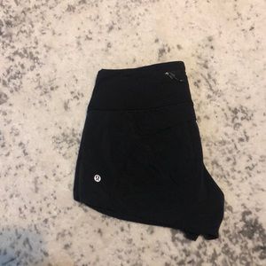 🌞 Lululemon shorts